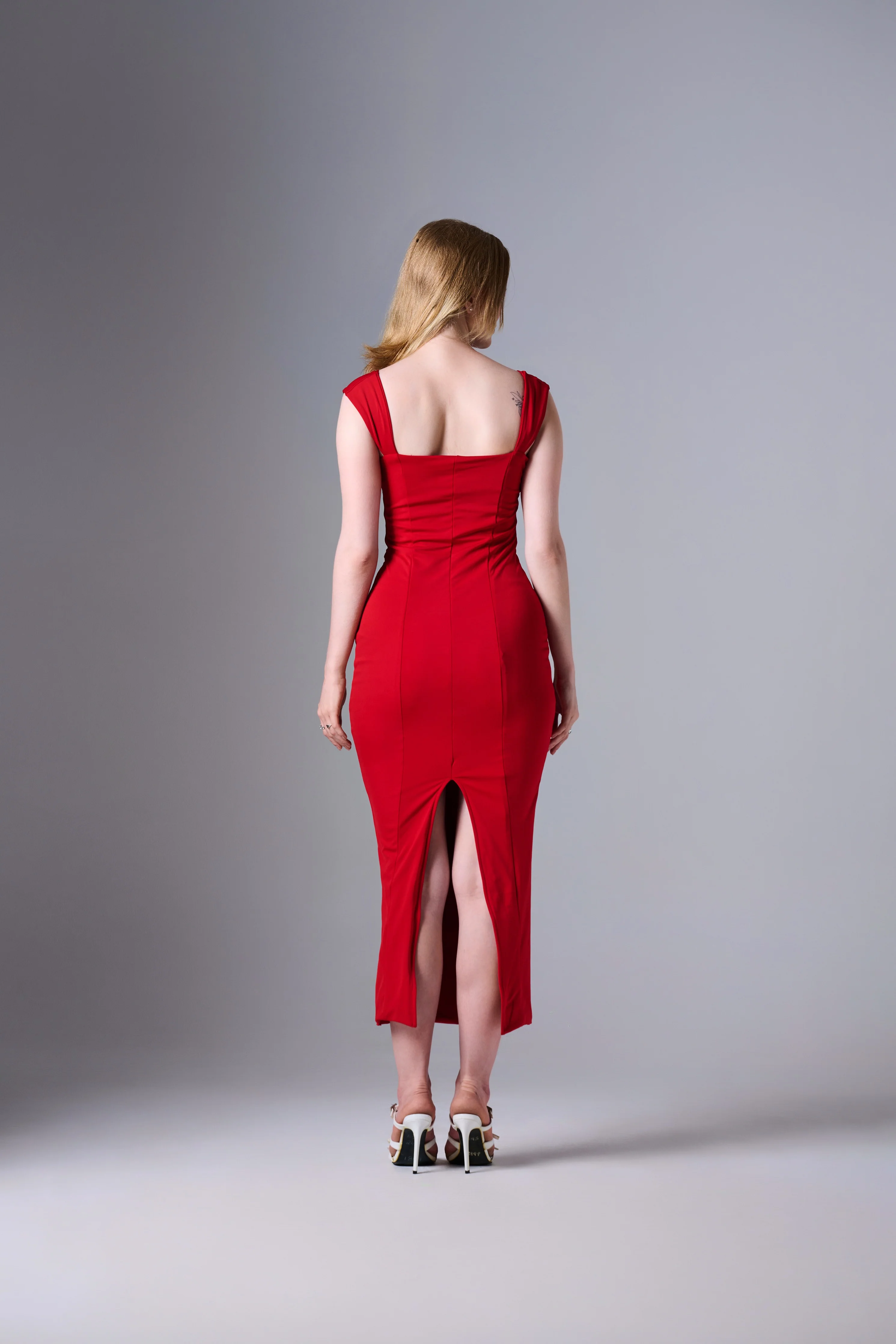 Adela sweetheart Neckline Maxi Dress in Red - Image 7