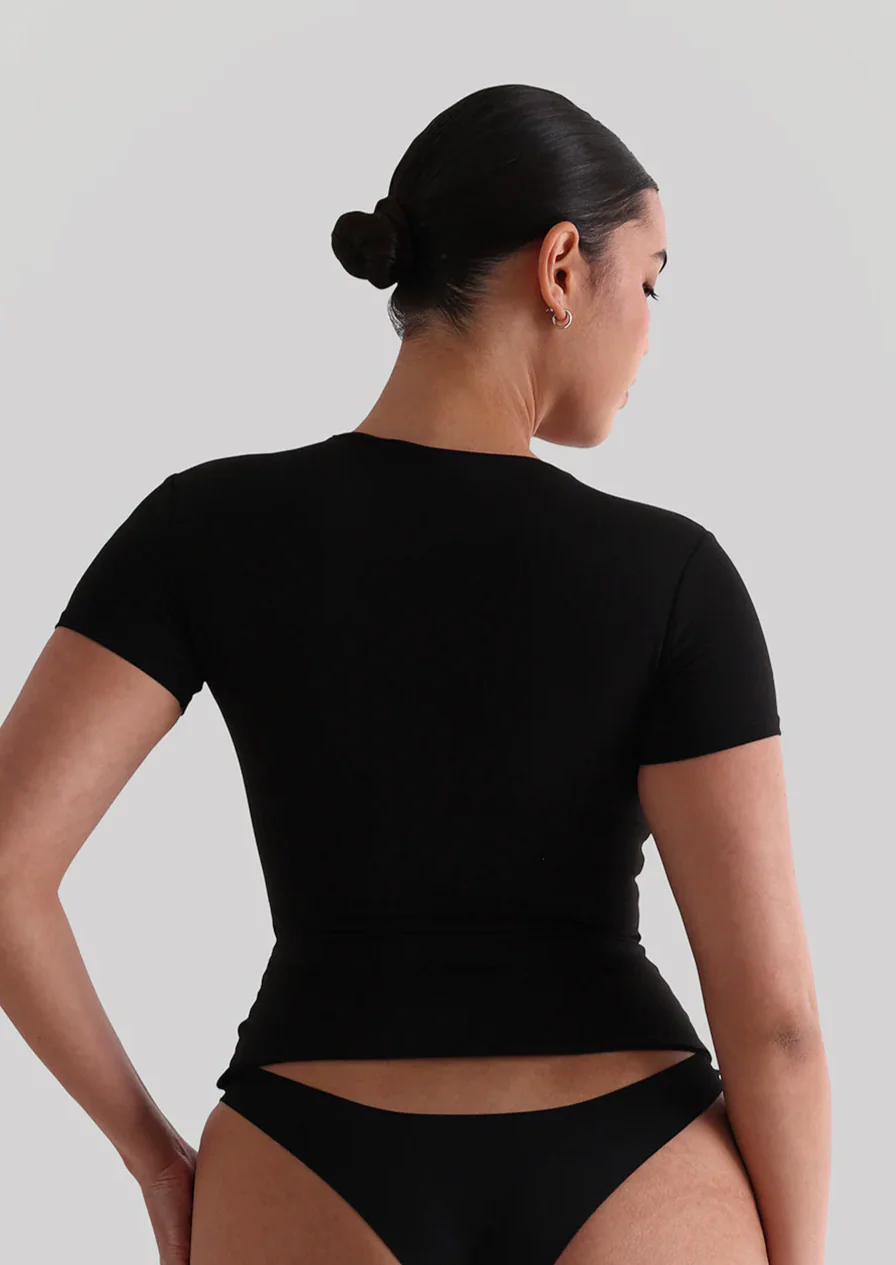 ALINA SHORT SLEEVE T-SHIRT - BLACK - Image 3
