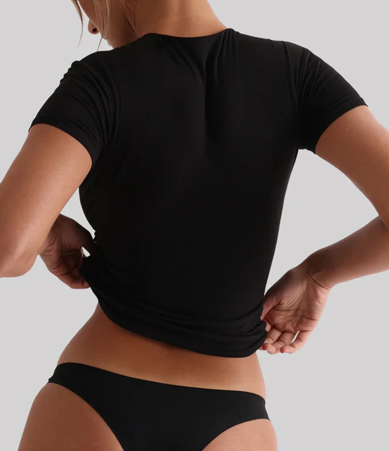 ALINA SHORT SLEEVE T-SHIRT - BLACK - Image 4