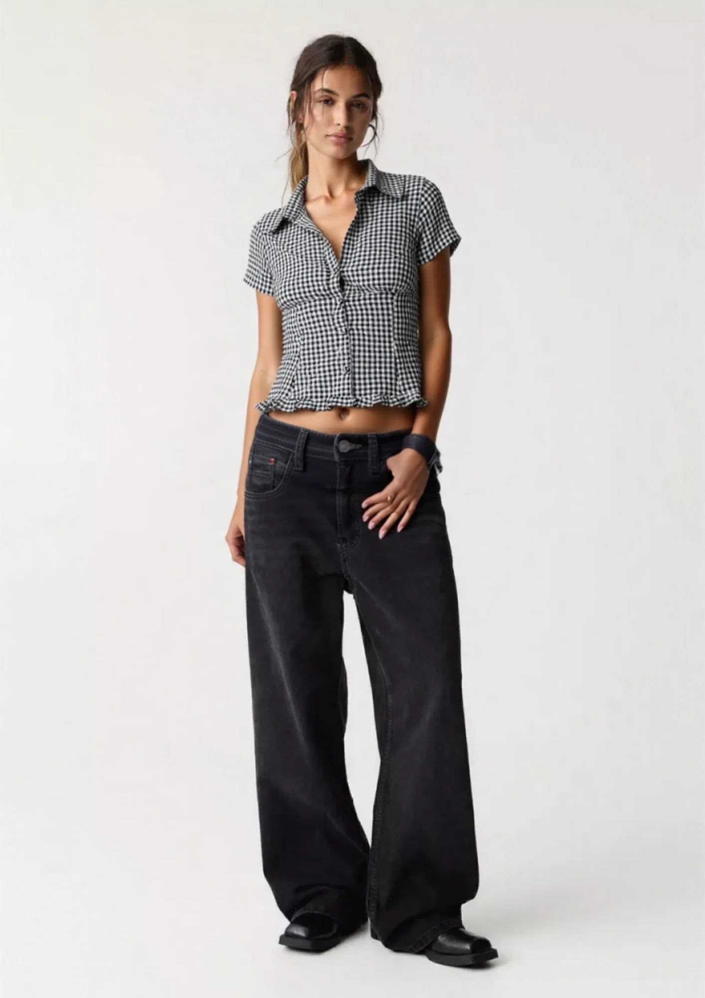 Bexley shirred puff sleeve top in ghingam print - Image 3
