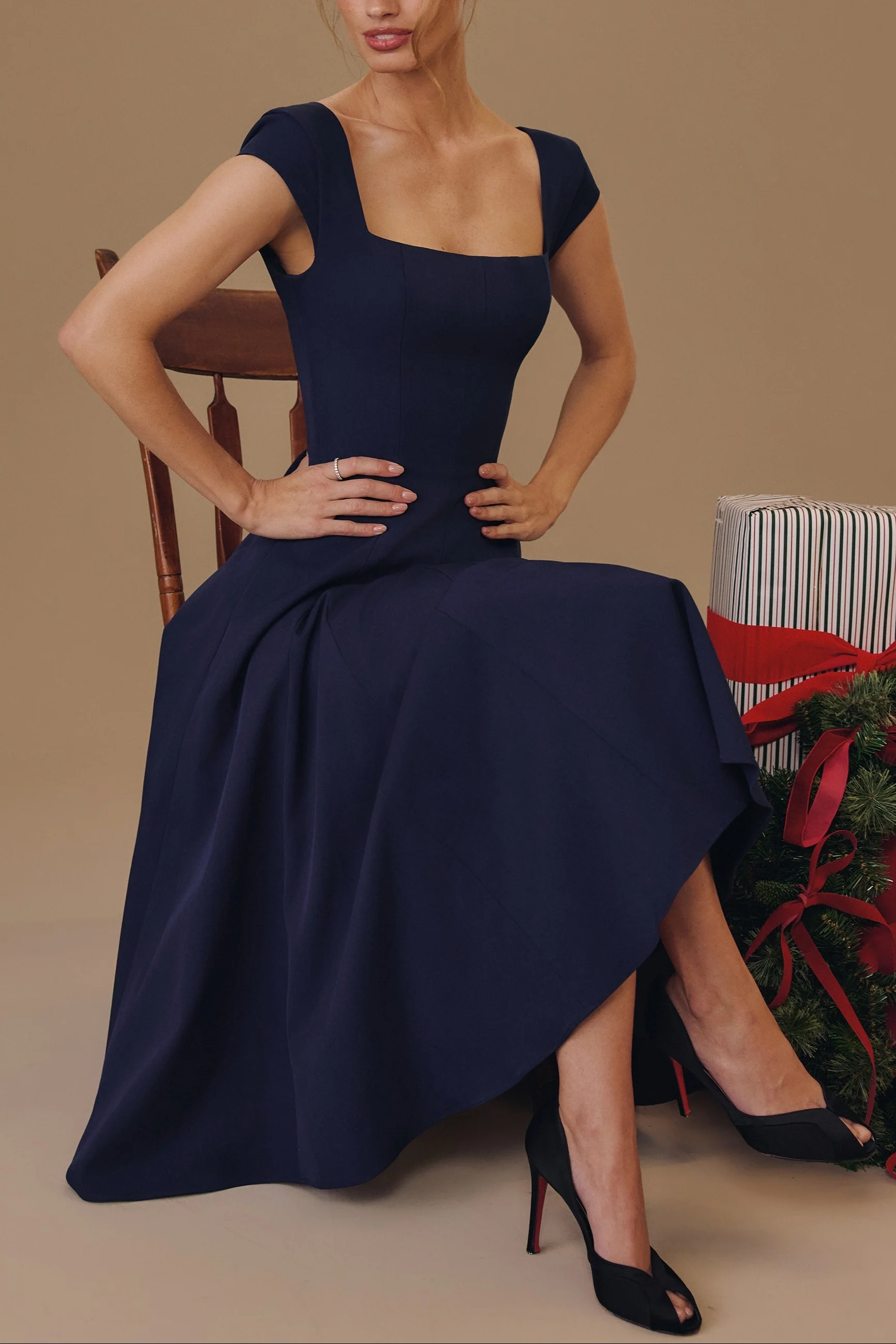 Elise Cap Sleeve Midi Dress in NavyBlue - Image 3