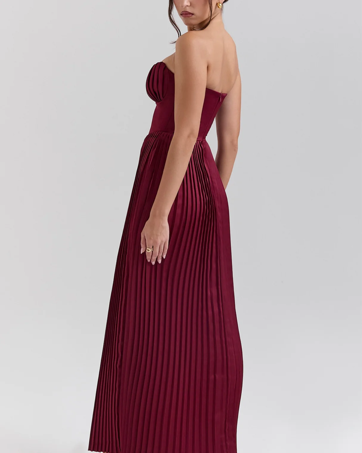 Gabriela Pleated Maxi Dress in Maroon - Image 4