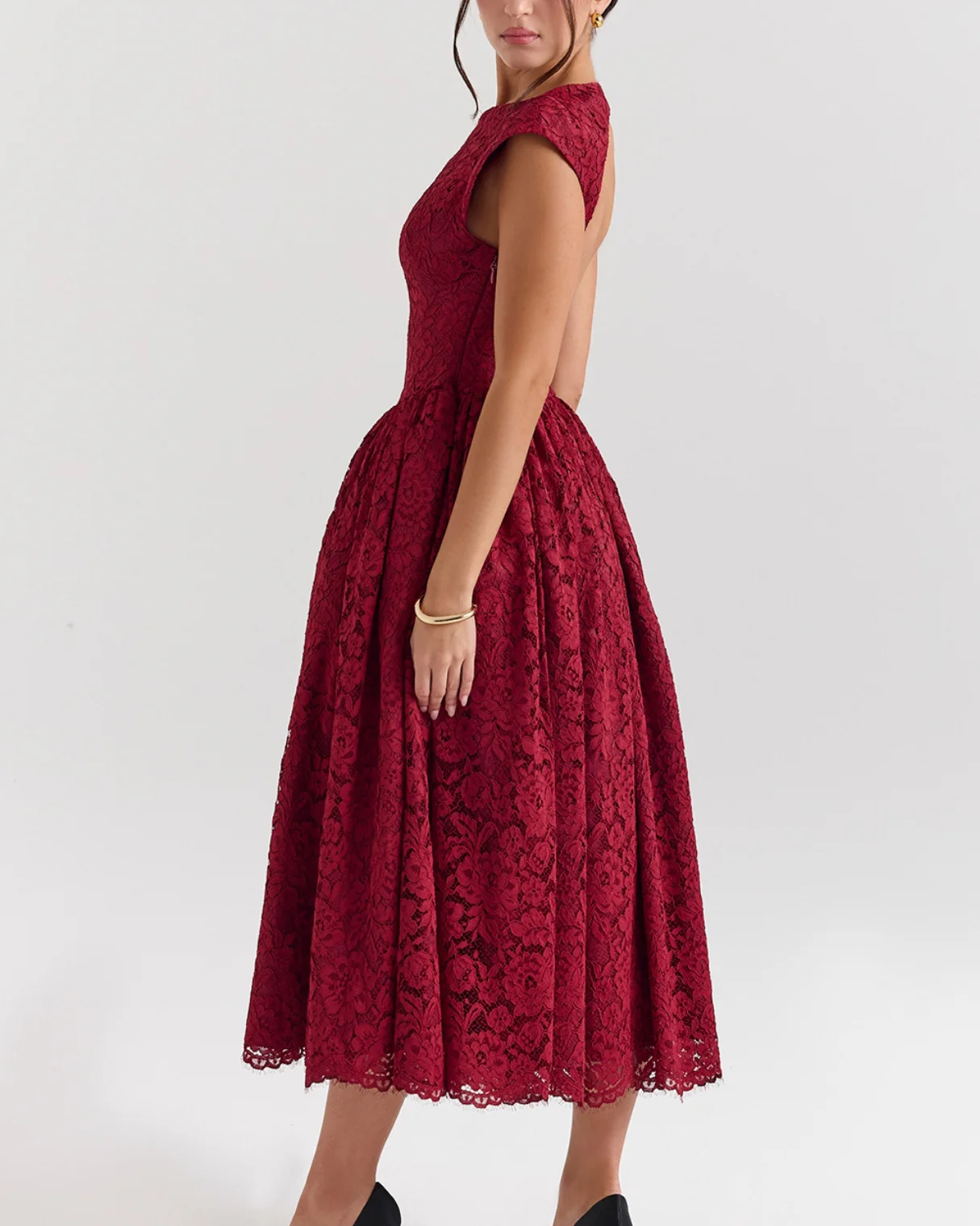 Josefina Berry Lace Backless Midi Dress in Maroon - Image 3