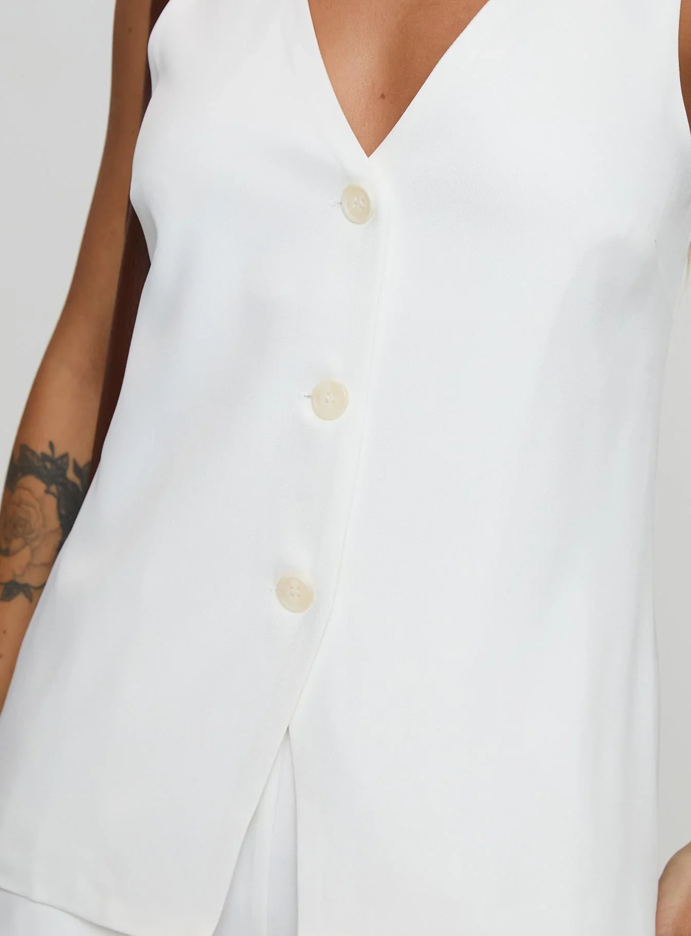 KATYA LINEN BLEND CO ORD SET IN WHITE - Image 7