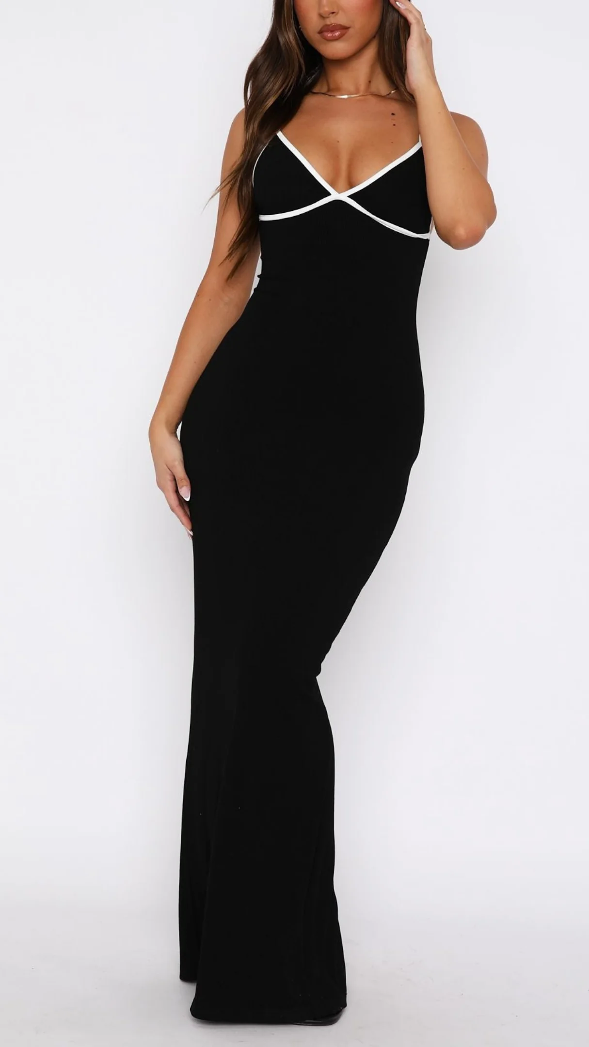 Kira Contrast Maxi Dress in Black - Image 3