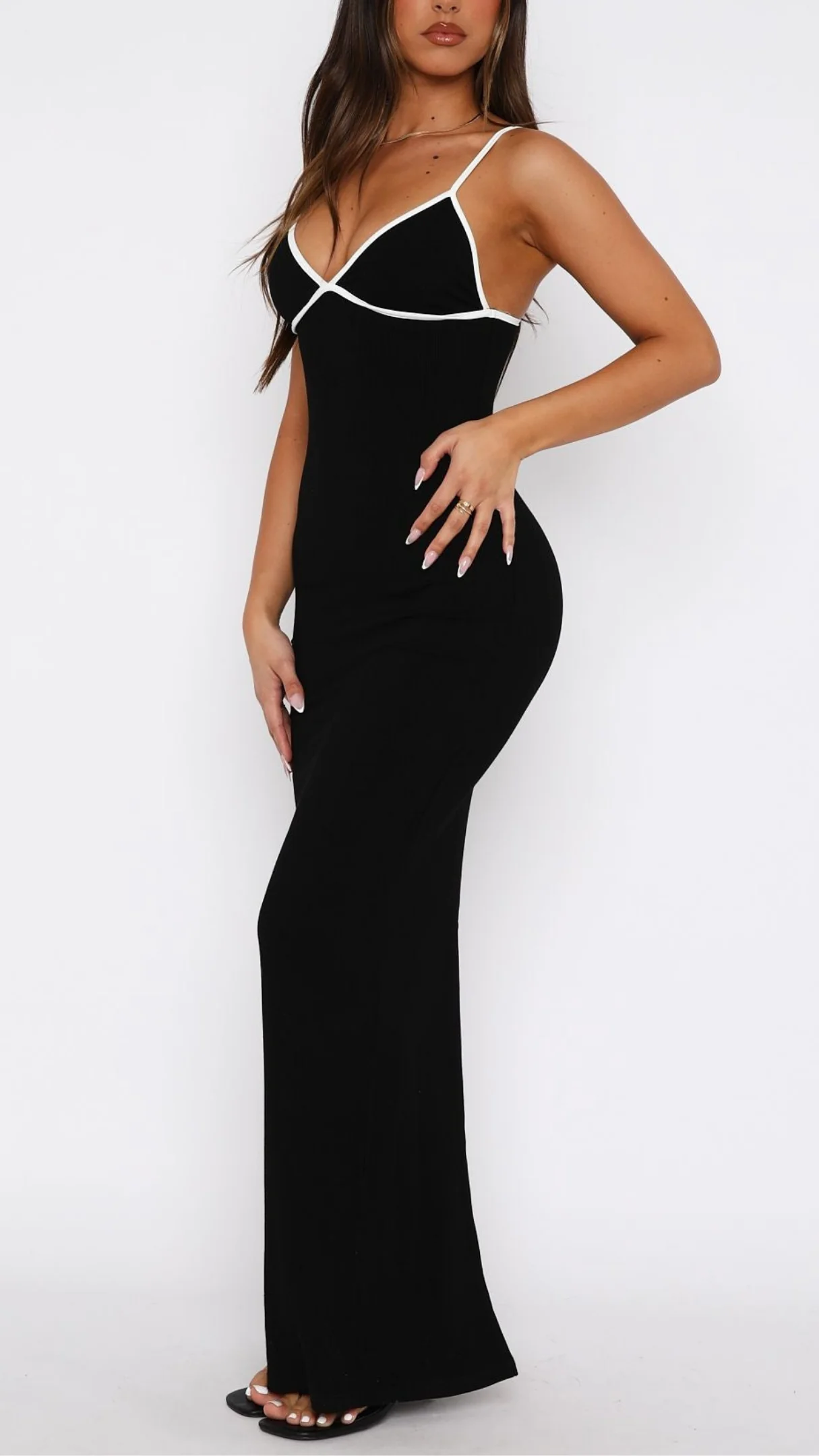 Kira Contrast Maxi Dress in Black - Image 4