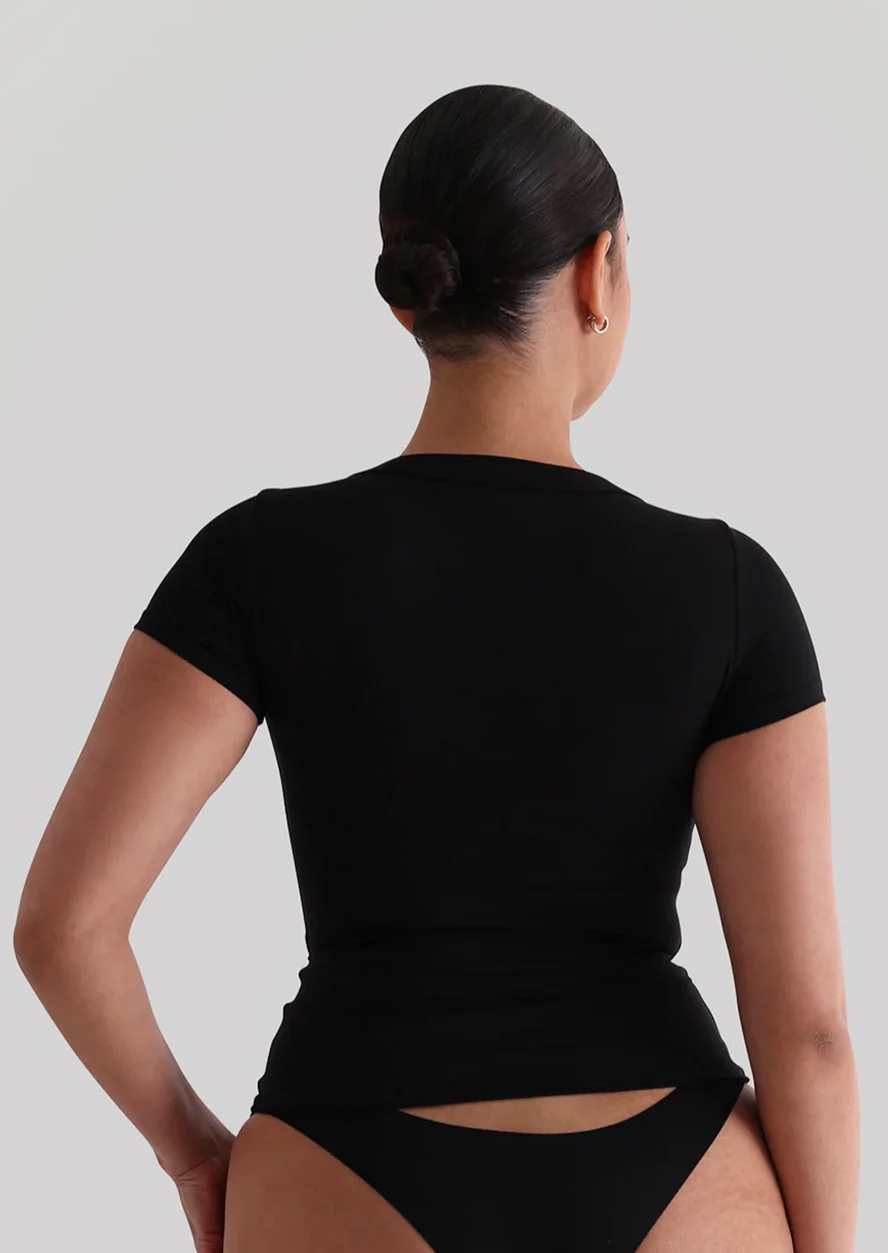 MAJA V-SHAPE SHORT SLEEVE T-SHIRT - BLACK - Image 4