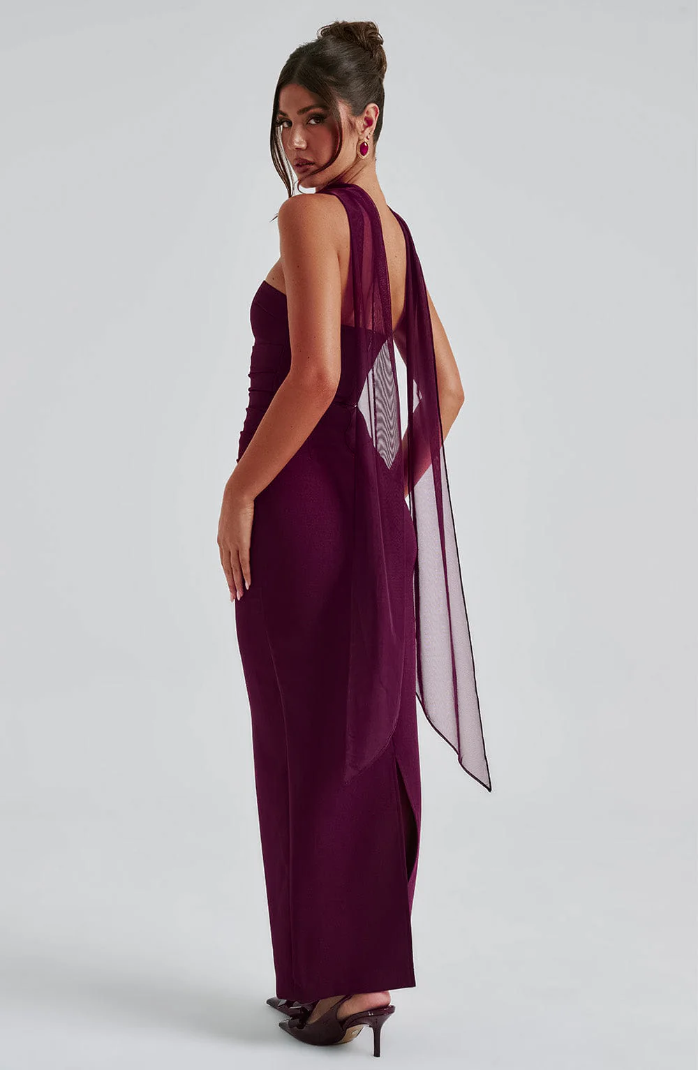 Ninel Maxi Dress in Maroon - Image 6
