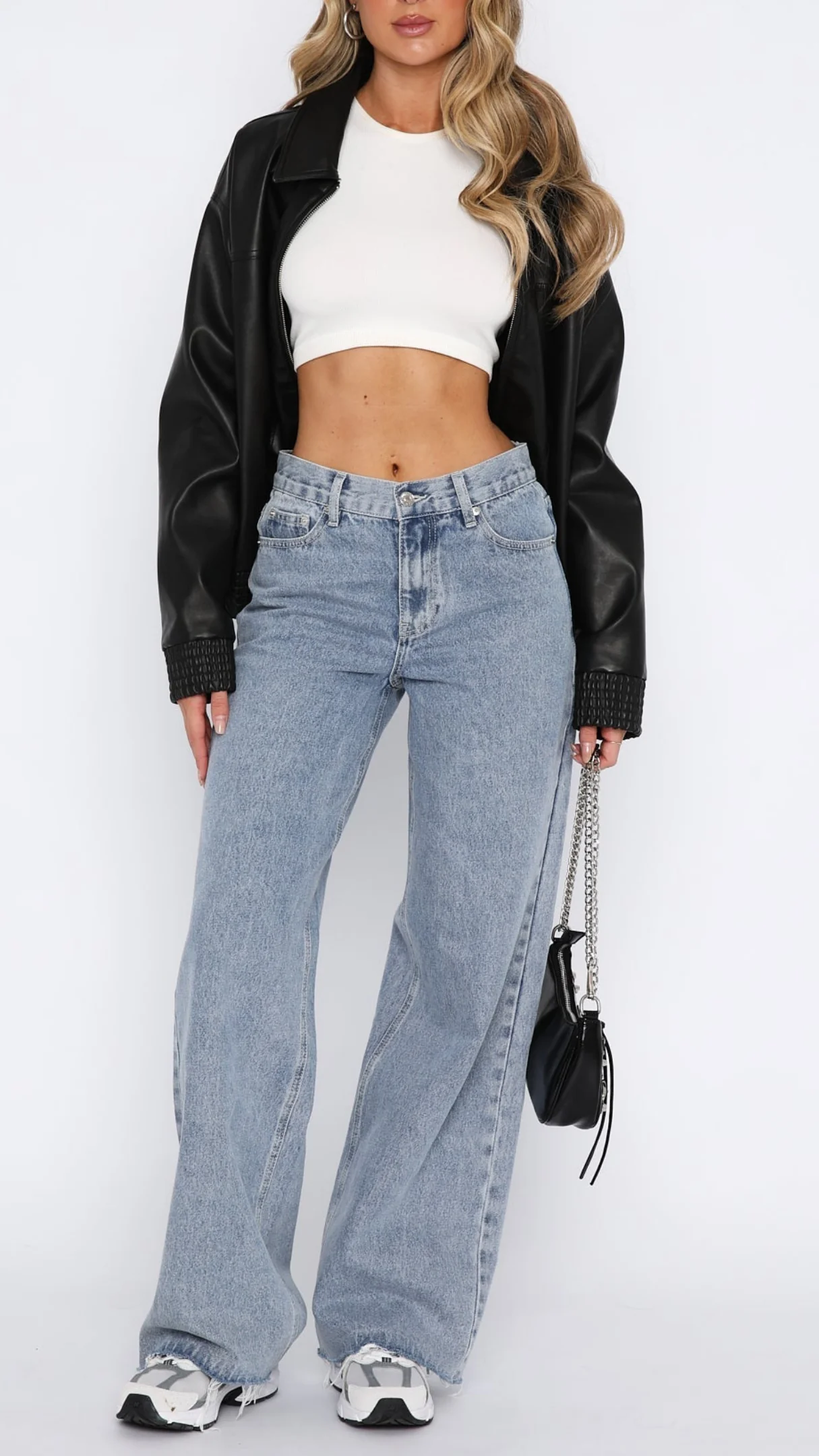 NoƩmie Mid Rise Wide Leg Jeans in Blue - Image 8