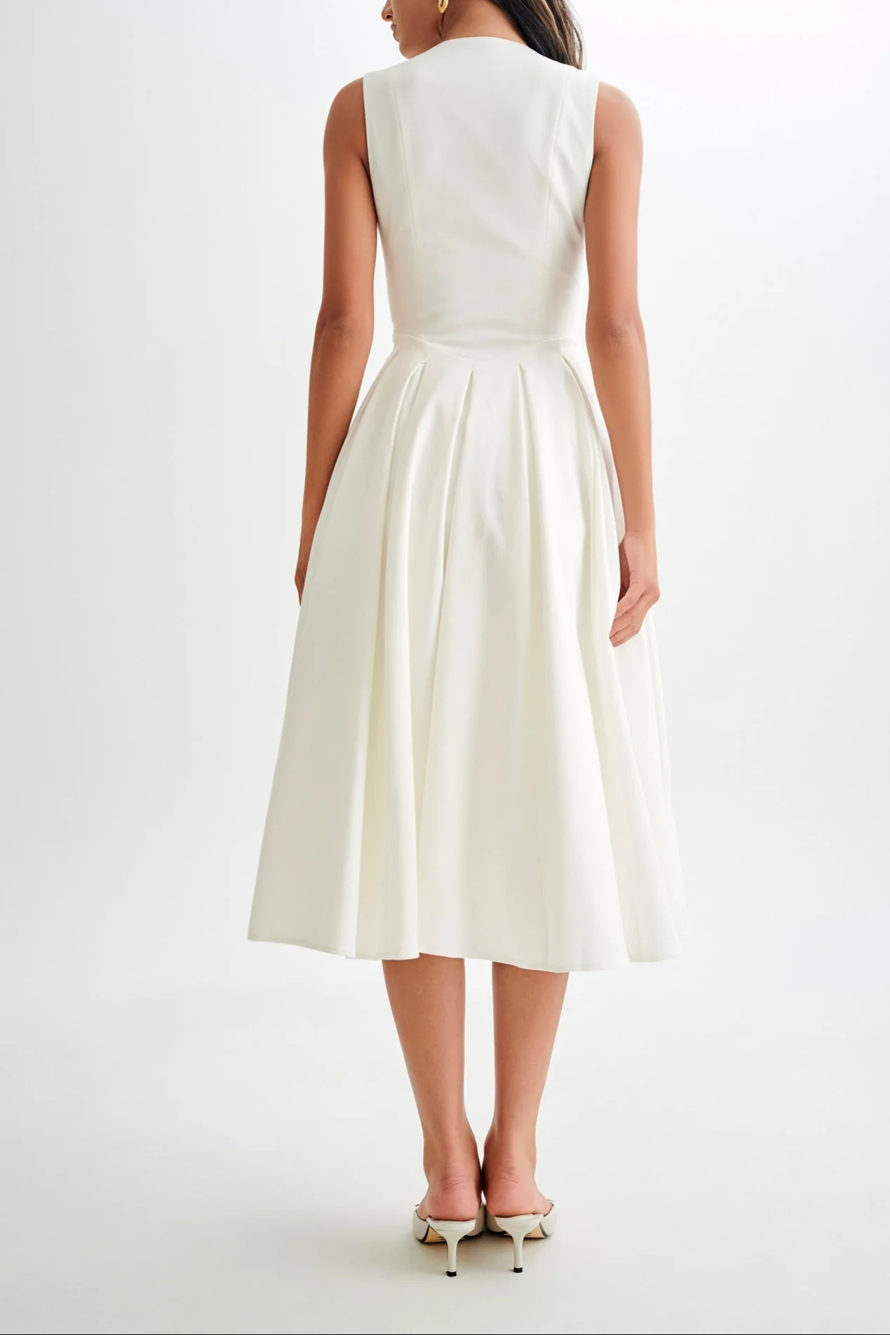 Nonna Sleeveless Midi Dress in Wine - Image 14