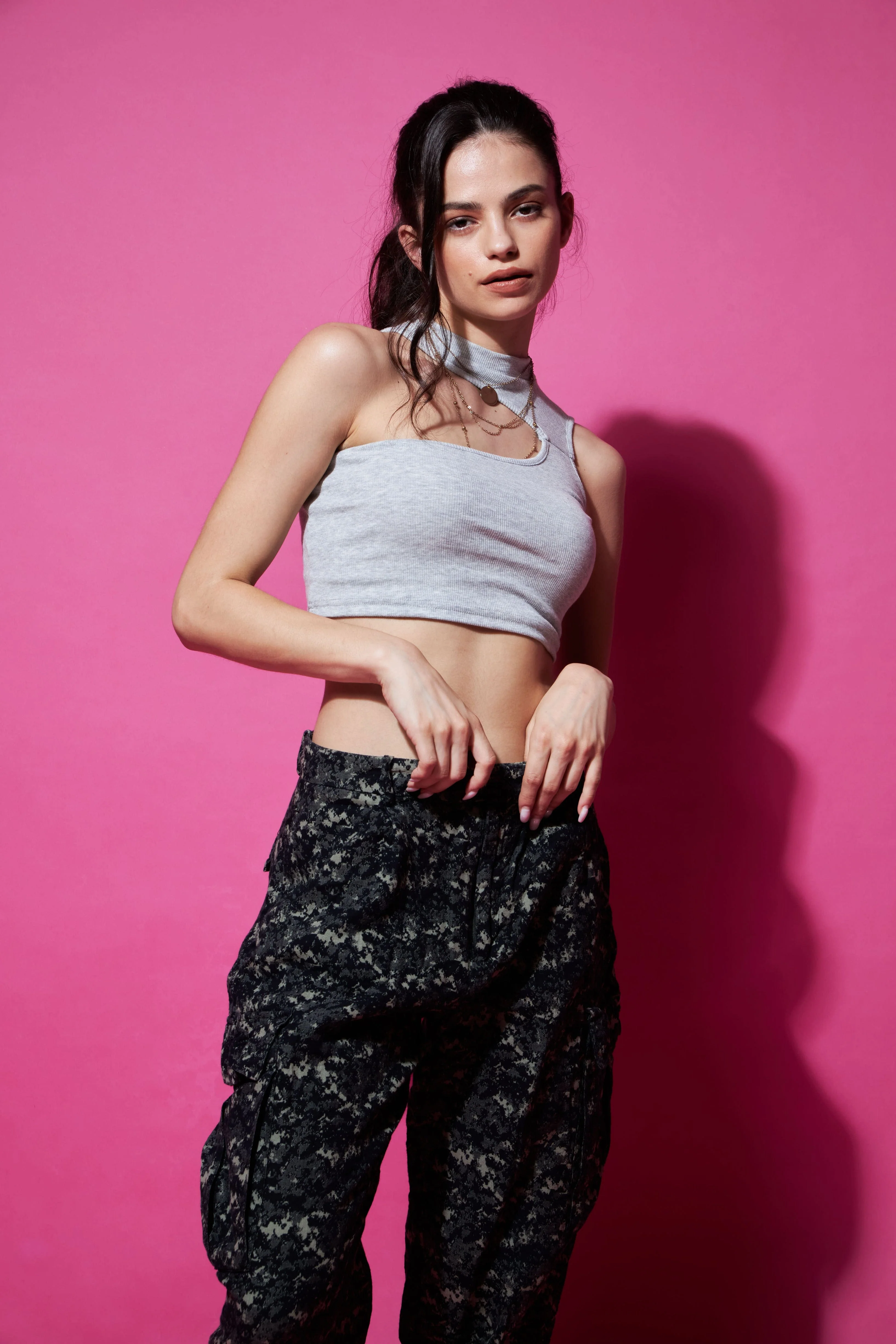 Out of the cut asymmetrical crop top - Image 9