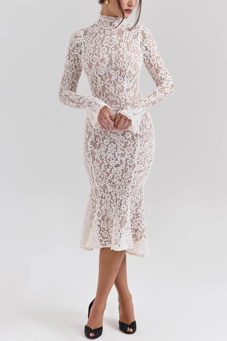 Vera Vintage Ivory Lace Fitted Midi Dress in Ivory - Image 3