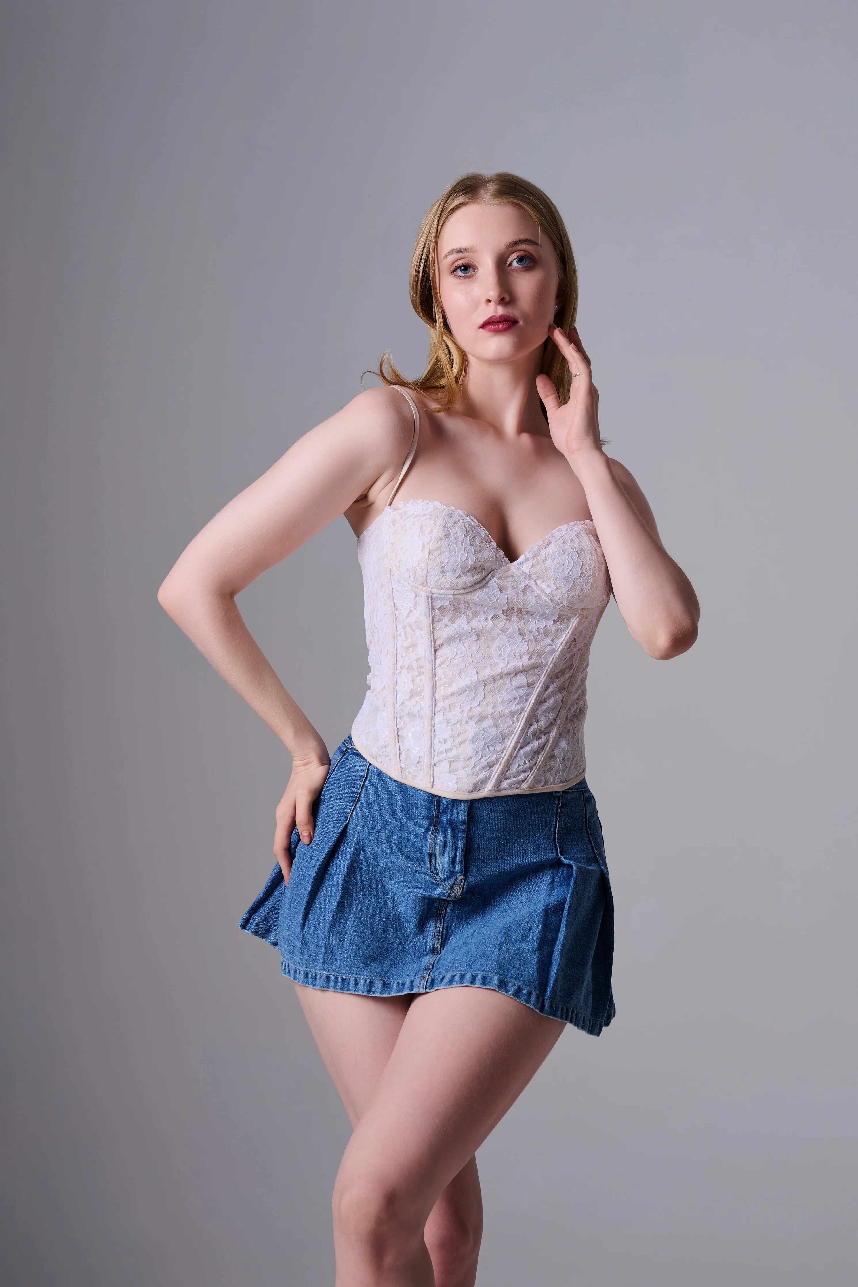 Verona white LACE CORSET - Image 3