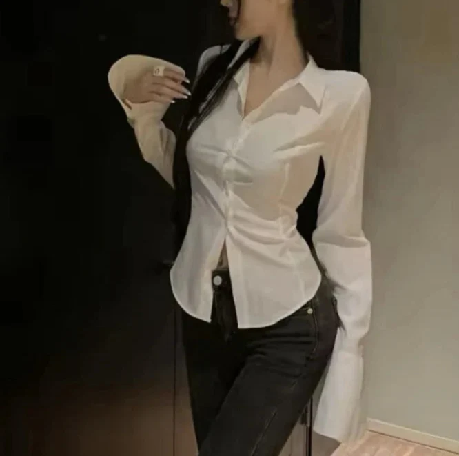 Ivonika Corset Shirt in White - Image 3